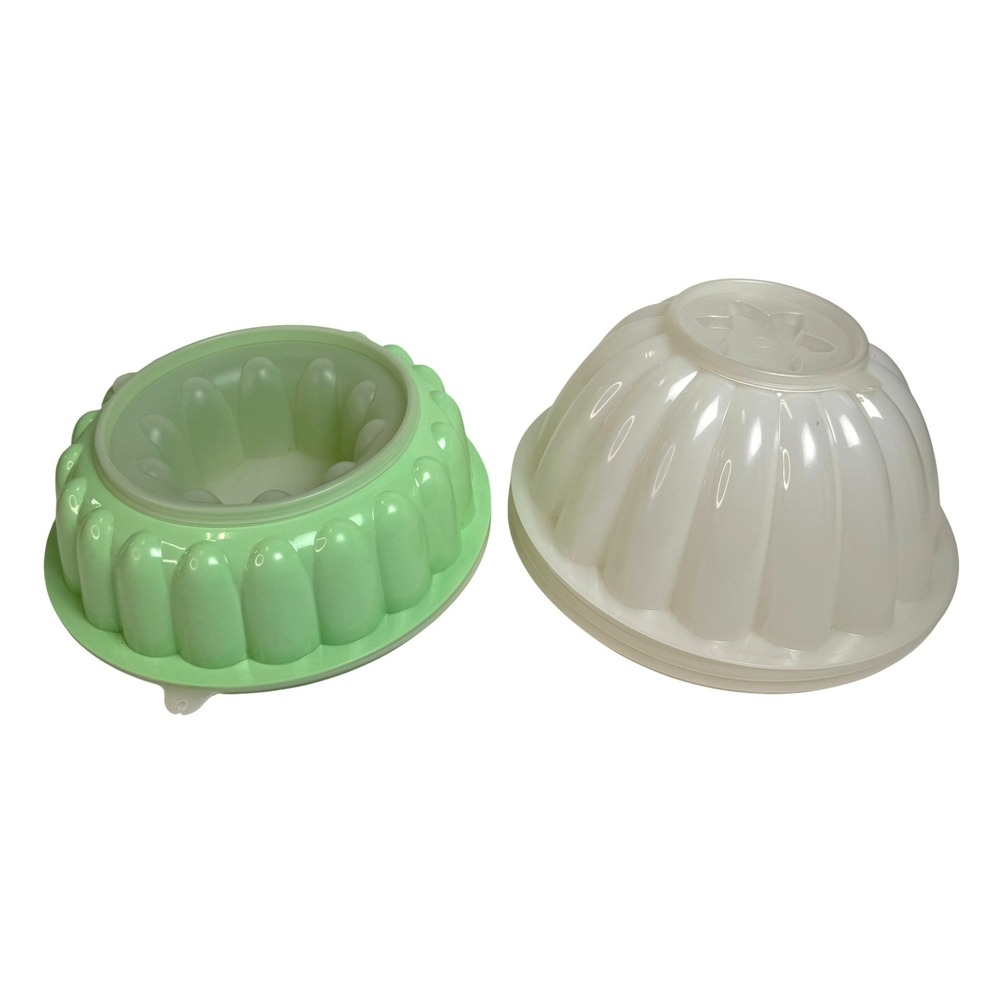 Tupperware VTG Jello Molds Set of 2 Green and White Retro Kitchen Plastic